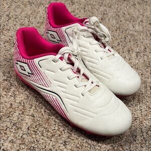 Lotto girl's White and Pink Soccer Shoes